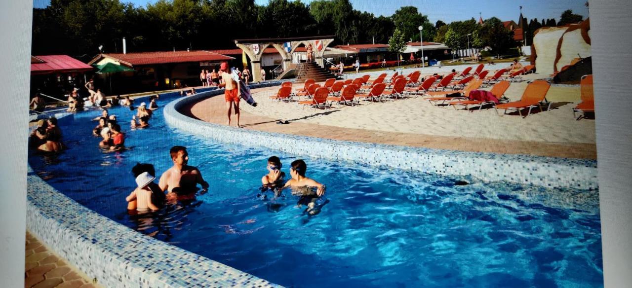 Apartmany Elba Veľký Meder Exteriör bild